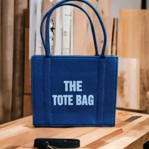 Stylish tote bag made from premium materials, featuring a spacious interior and chic design.